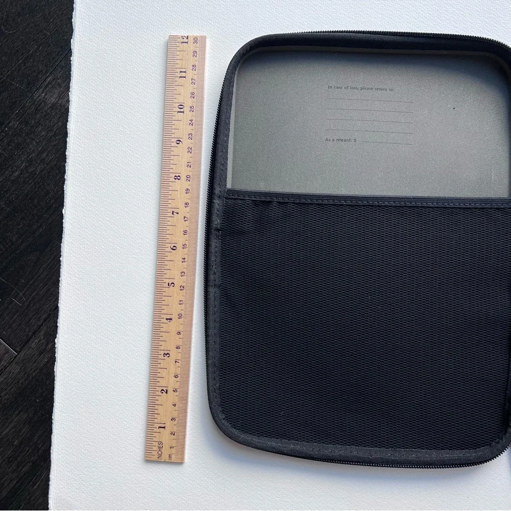 Moleskine Black Tablet Cover with Zip Closure // VINTAGE